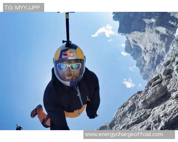 西安攀岩队迎接挑战的转型之路与极限运动世界杯的精彩瞬间 西安攀岩队迎接挑战的转型之路与极限运动世界杯的精彩瞬间